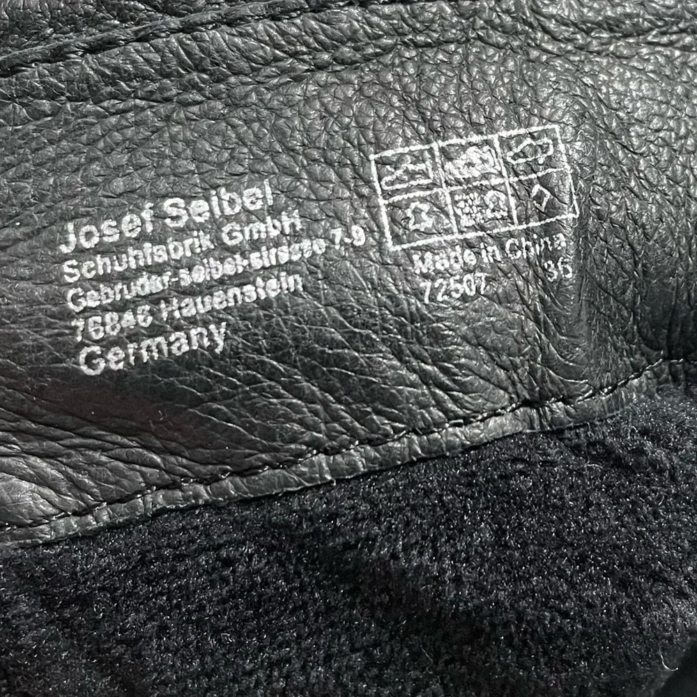 Josef Seibel Naly 24 Ankle Black Leather Bootie